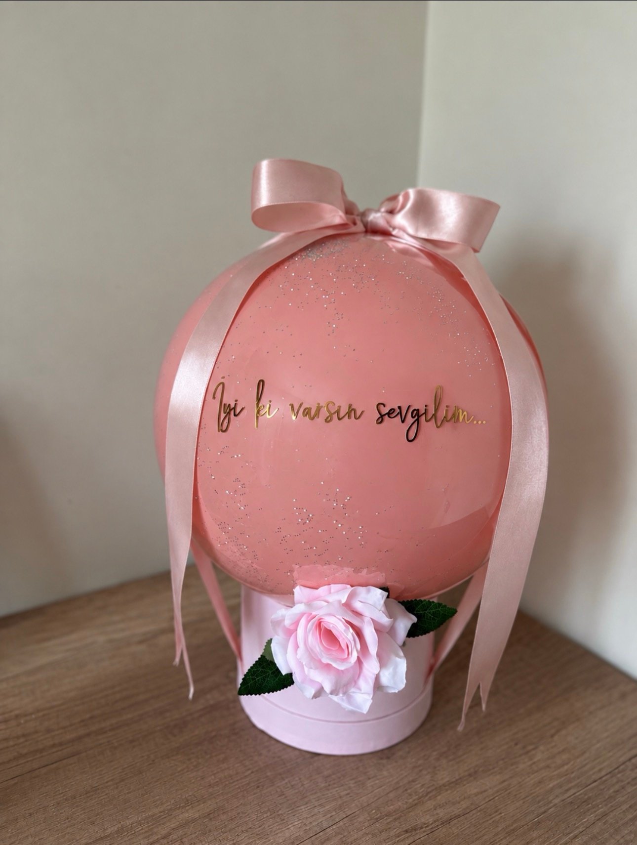Pembe Balonlu Çiçek Aranjmanı 🎀🌸